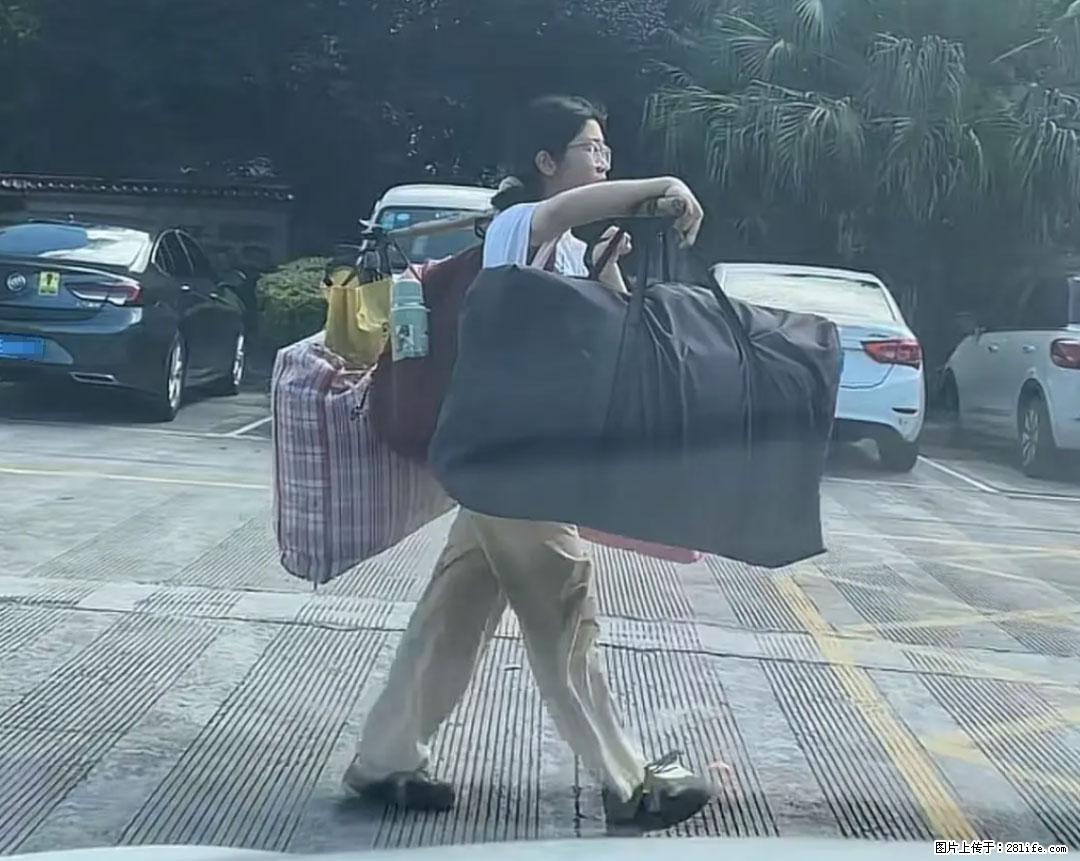全网追的“扁担女孩”，找了一份暑假工，时薪12元 - 凭祥生活资讯 - 凭祥28生活网 pingxiang.28life.net